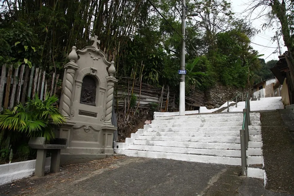 Histórias de fé se encontram no dia da padroeira de Santos